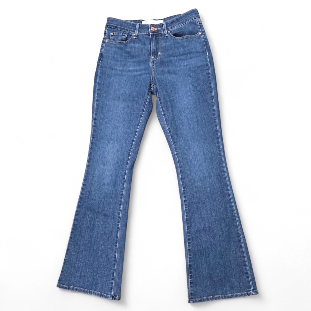 Signature by Levi Strauss Classic Blue Mid Rise Bootcut Jeans 6M / 28W/32L EUC
